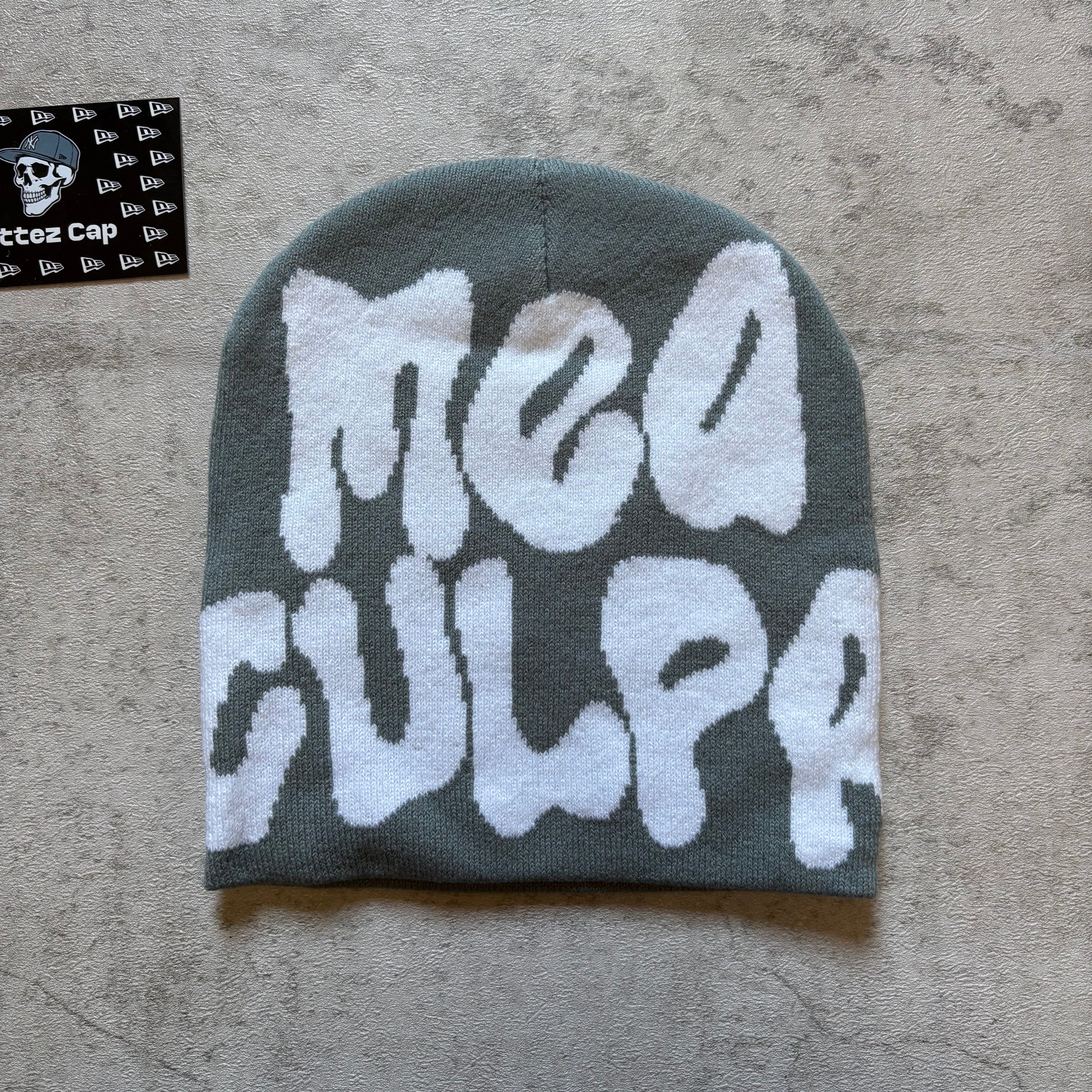 MEA CULPA BEANIE gray and white
