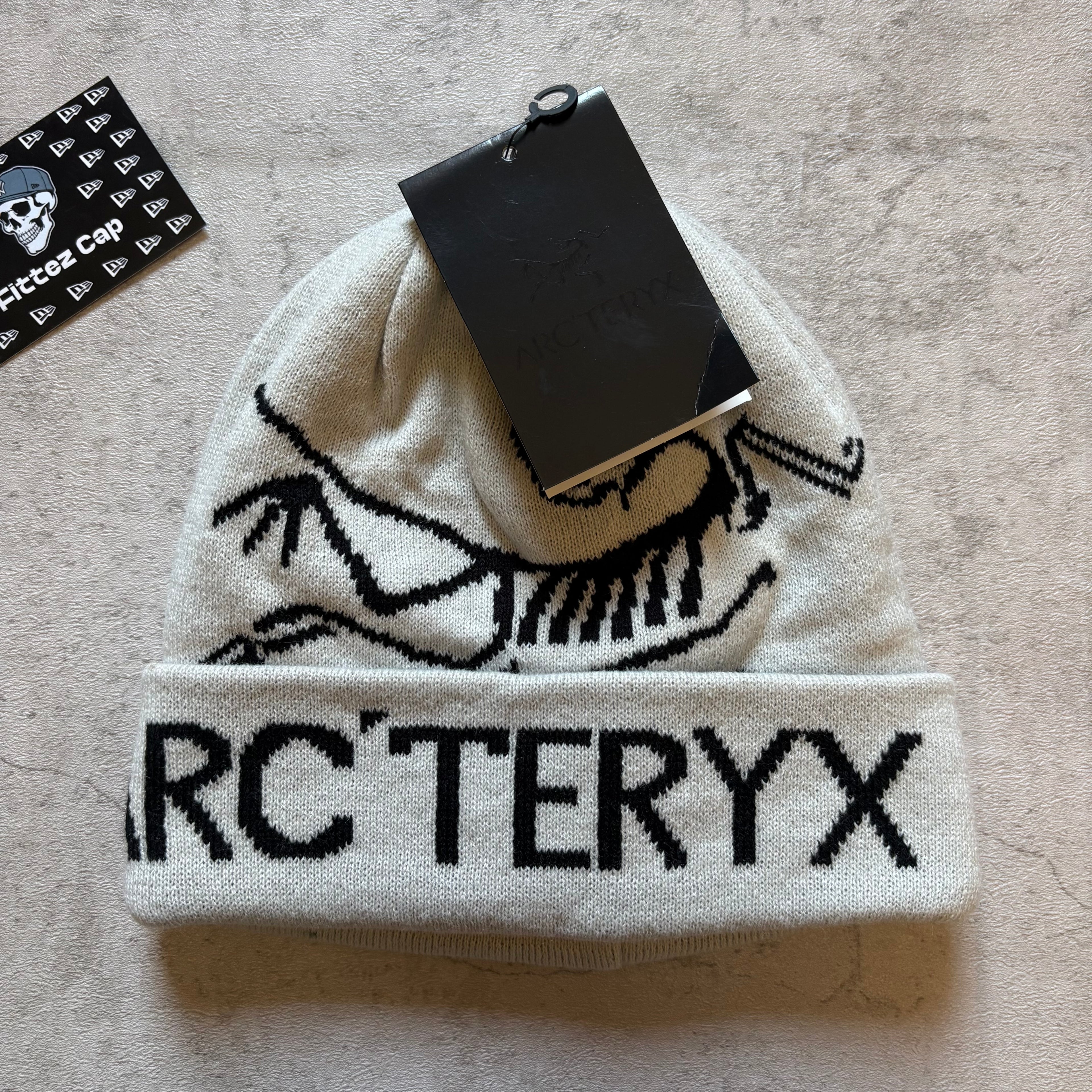 Arc'teryx Bird Word beanie Orca